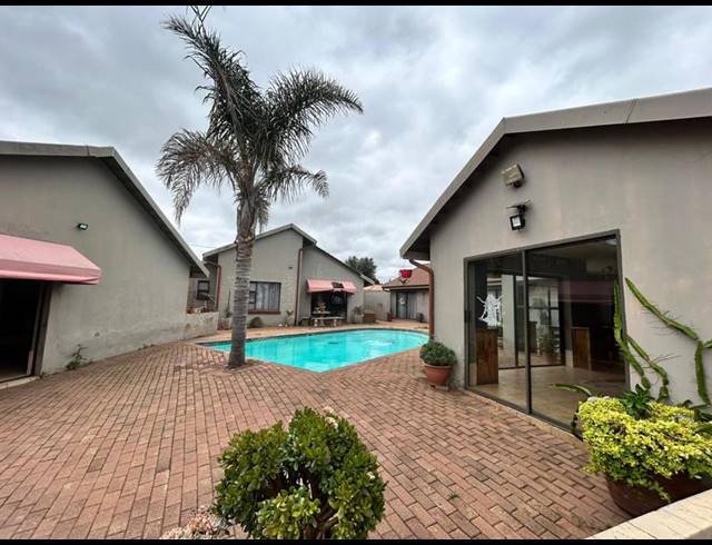 BUSINESS FOR SALE IN SELCOURT